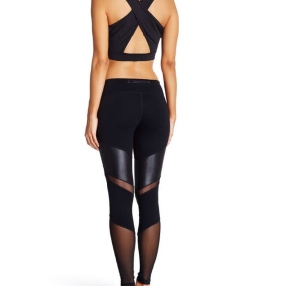 Electric Yoga Black Trendsetter Leggings - Picture 2 of 2